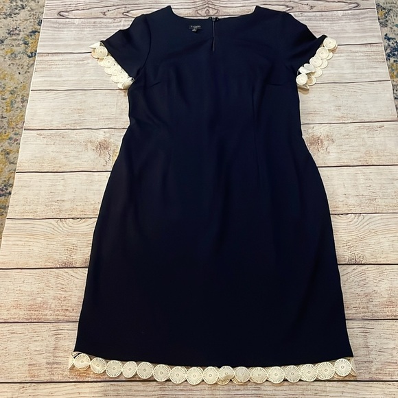 Talbots Navy Blue Scallop Eyelet Trim Dress Size 8P Career Office Classic - Picture 2 of 12